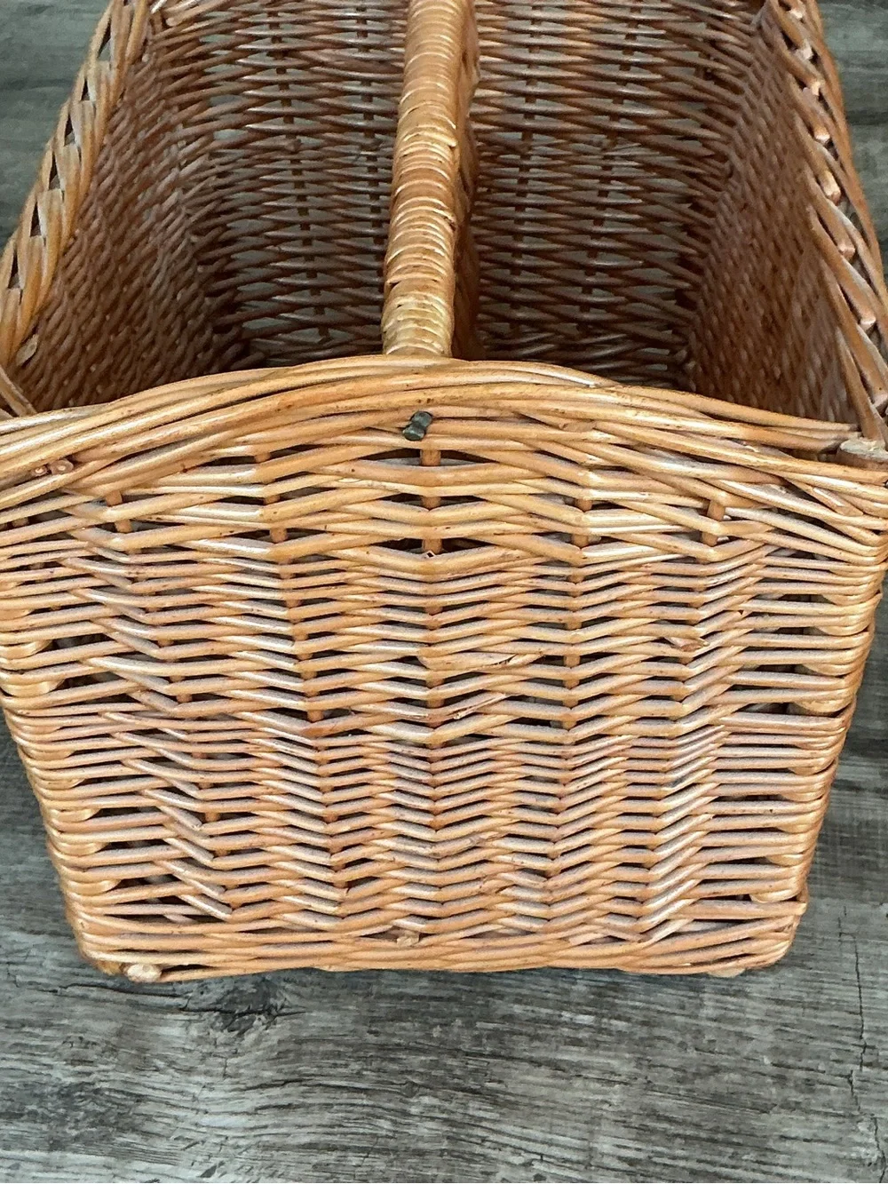 Vintage Wicker Magazine Rack Divided Storage Basket Boho Rattan Vinyl Holder 16”